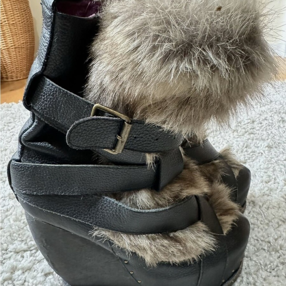 Women's Black and Gray Fur Strap Wedge Shoes